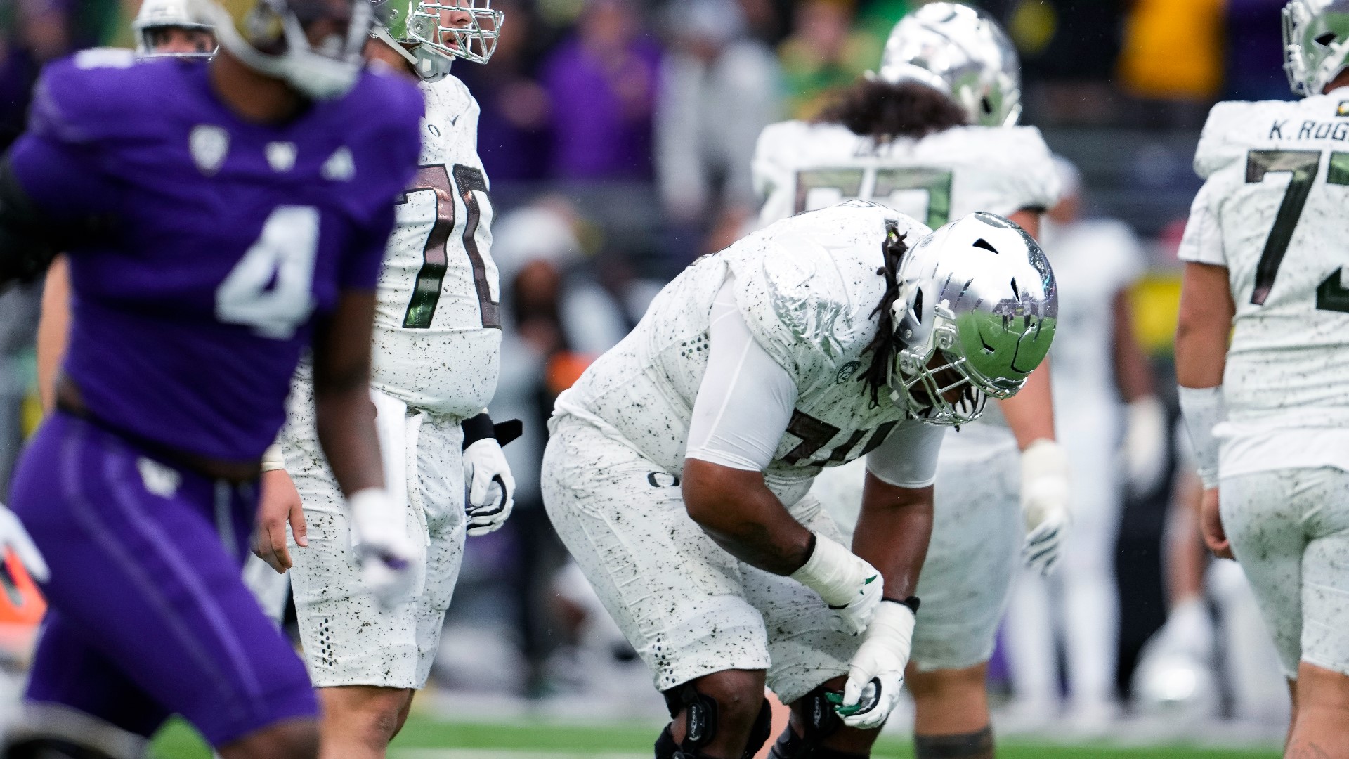 Diving into all things college football, notable moments during the Oregon Ducks and Washington Huskies game, and UCLA and Beavers game.