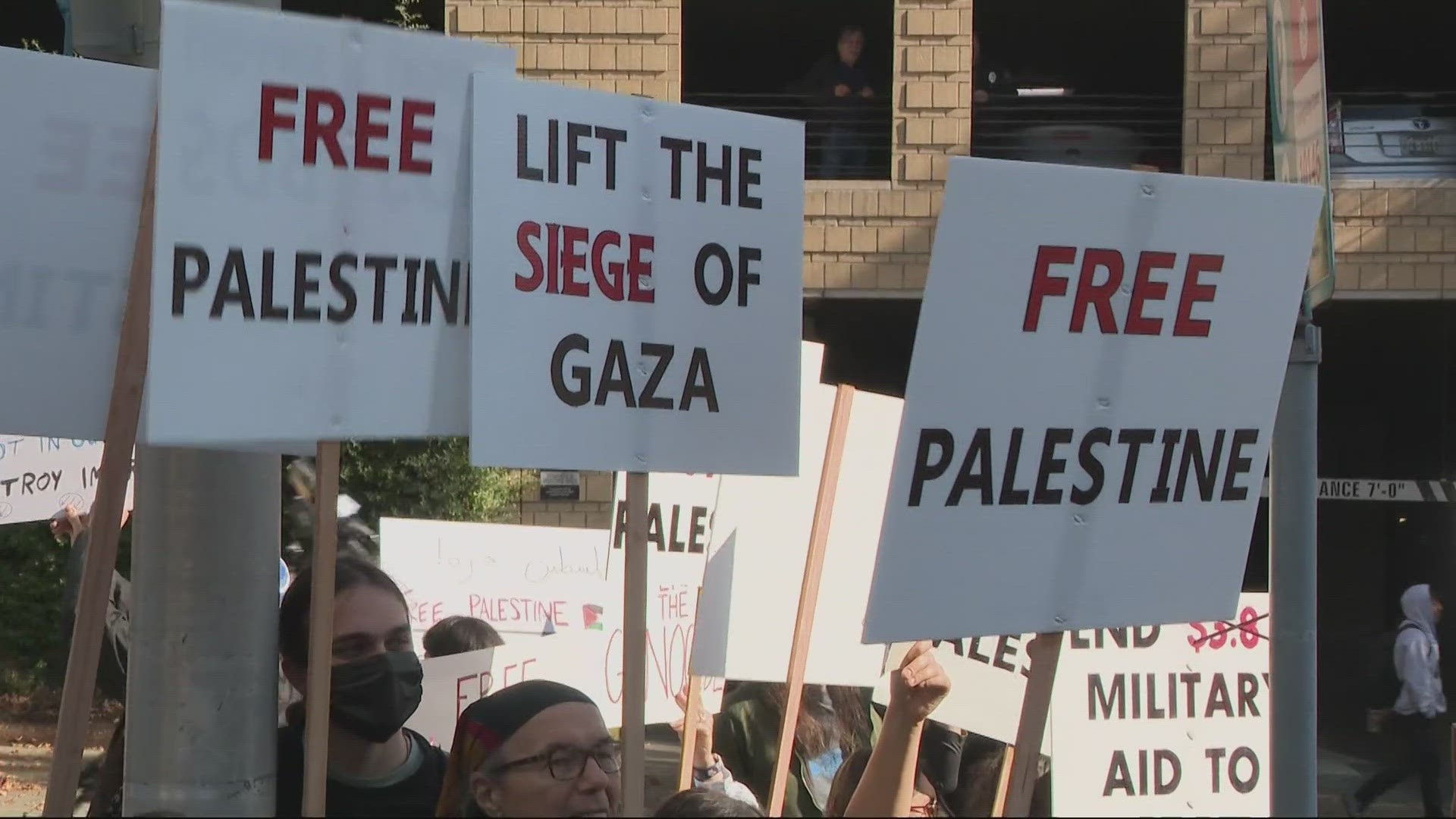 The Portland chapter of Jewish Voice for Peace called an emergency rally outside the officers of Senator Ron Wyden and Representative Earl Blumenauer.